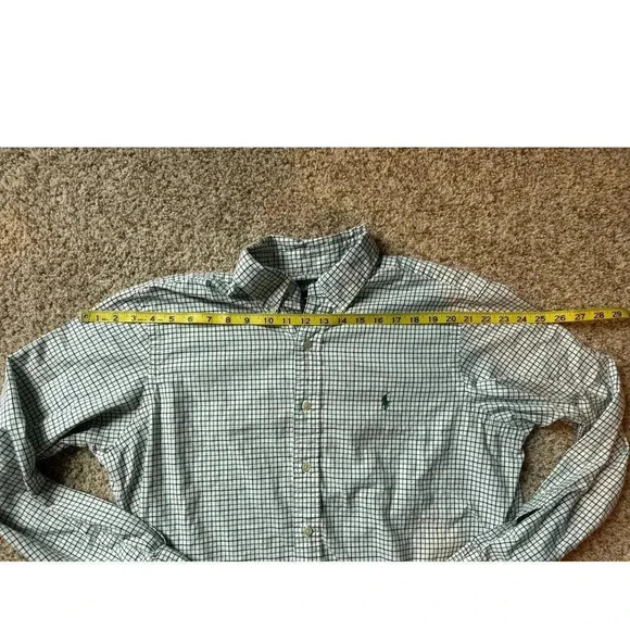 Ralph Lauren Classic Fit buttoned shirt, Size Large - Picture 5 of 9
